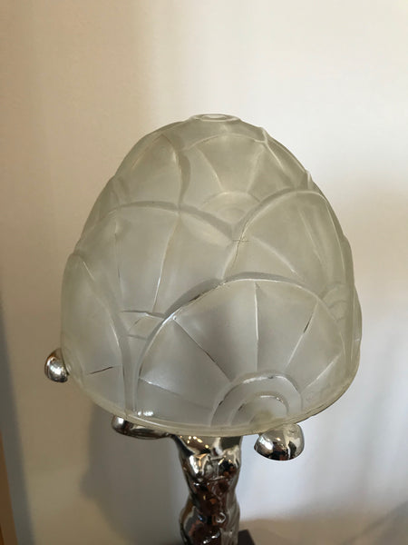 French Art Deco Female figurative Table Lamp by Degue