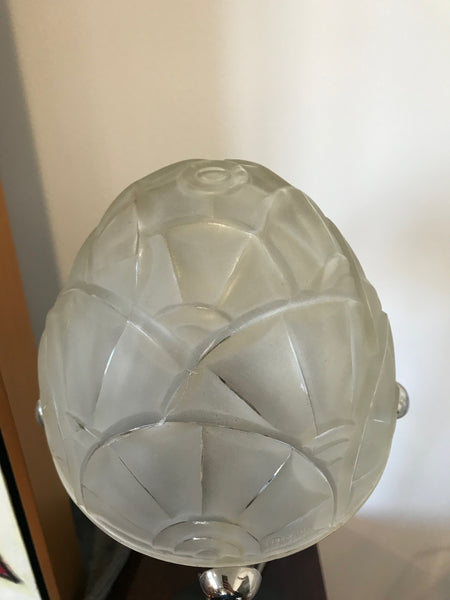 French Art Deco Female figurative Table Lamp by Degue