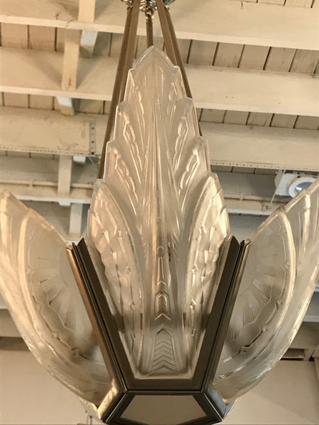 Elegant French Art Deco Chandelier Signed by Des Hanots