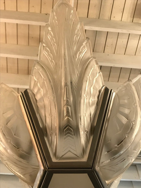 Elegant French Art Deco Chandelier Signed by Des Hanots